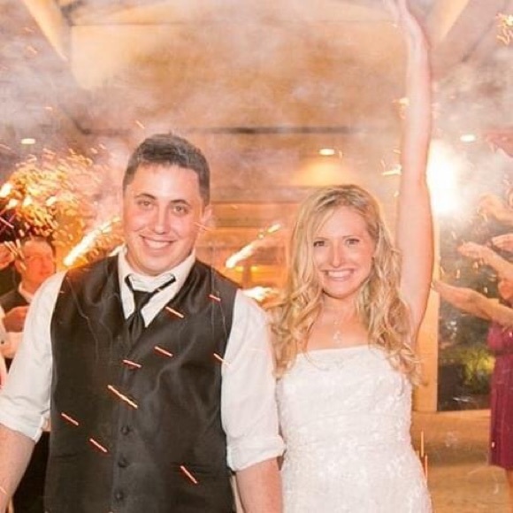 Meet your Poshers, L & M @Waterfall_shop - Picture 1 of 9